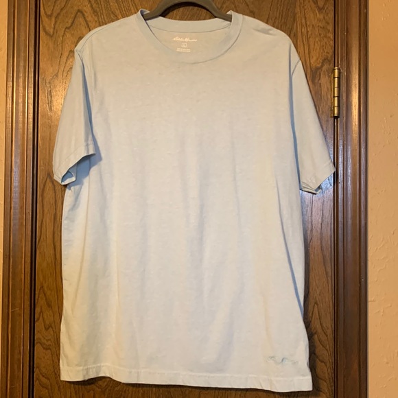 Eddie Bauer light blue T-shirt, large - Picture 2 of 4
